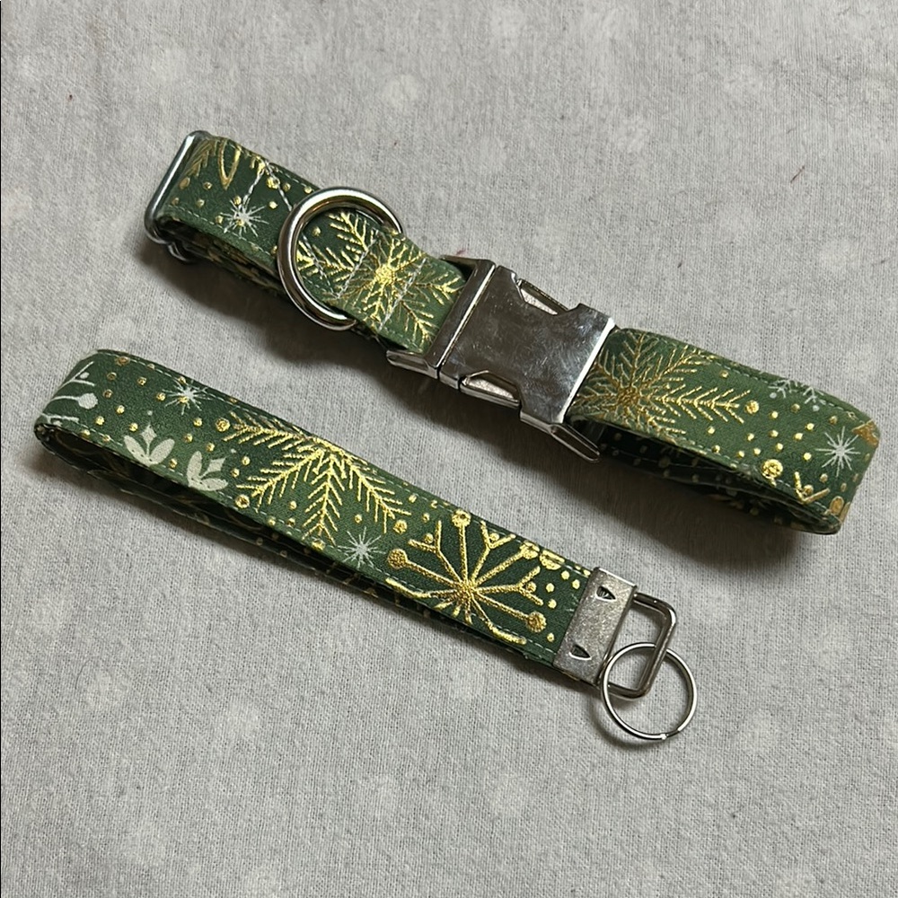 Snowflake Dog and Owner collar+ Wristlet set